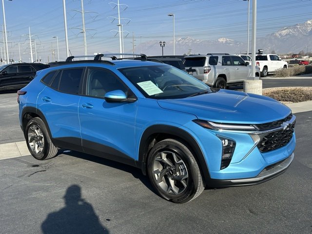 Certified 2025 Chevrolet Trax LT w/ Driver Confidence Package image 32