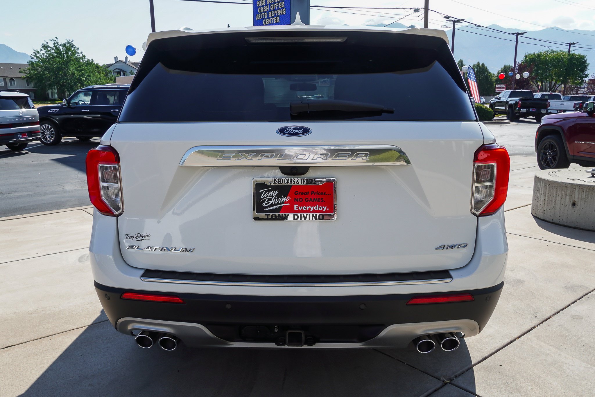 Used 2021 Ford Explorer Platinum w/ Equipment Group 601A AWD/4WD image 7