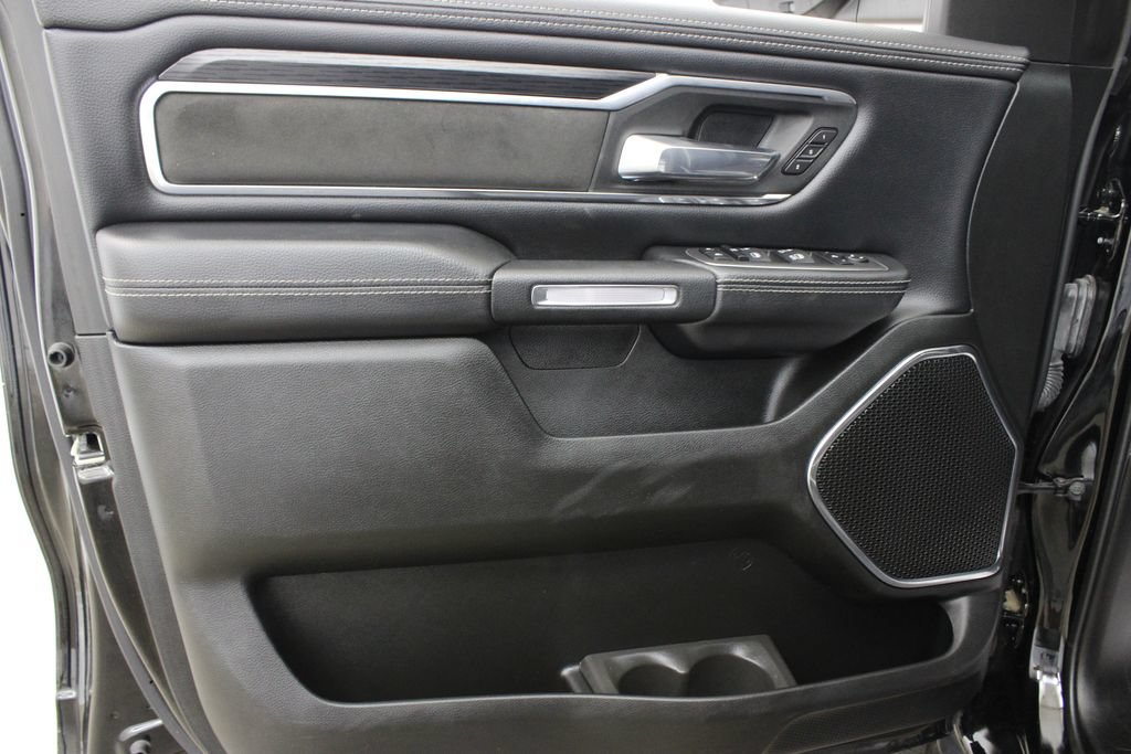 Used 2024 RAM 1500 Laramie AWD/4WD image 17