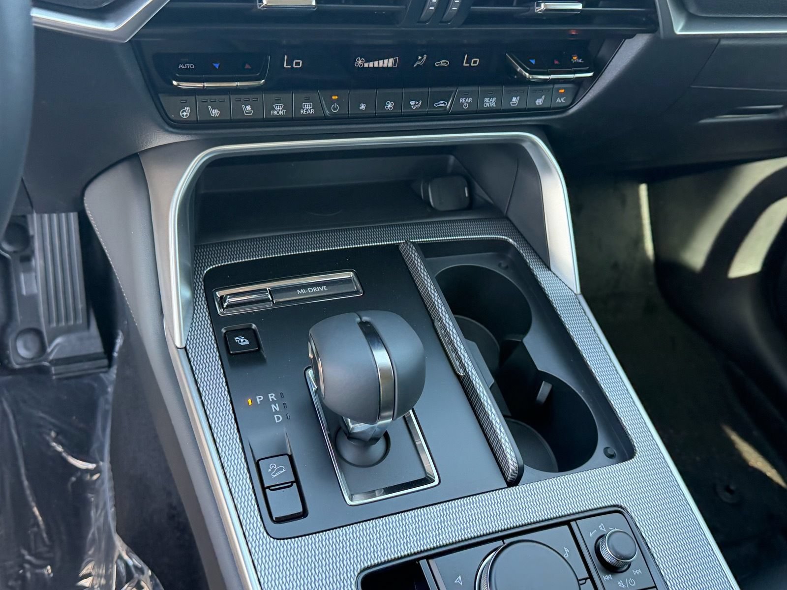 New 2026 MAZDA CX-90 Plug-In Hybrid w/Premium Sport AWD/4WD image 26