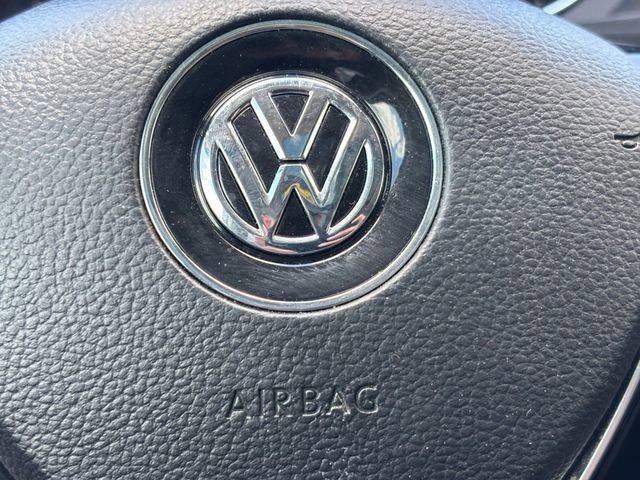 Used 2018 Volkswagen Tiguan SEL FWD image 12