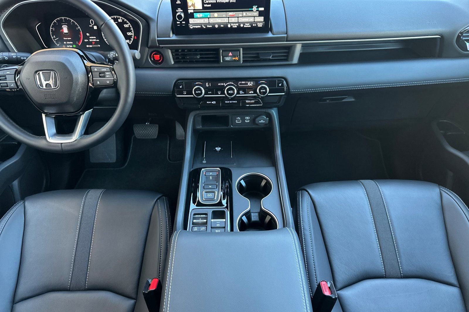 Used 2025 Honda Pilot Touring image 15