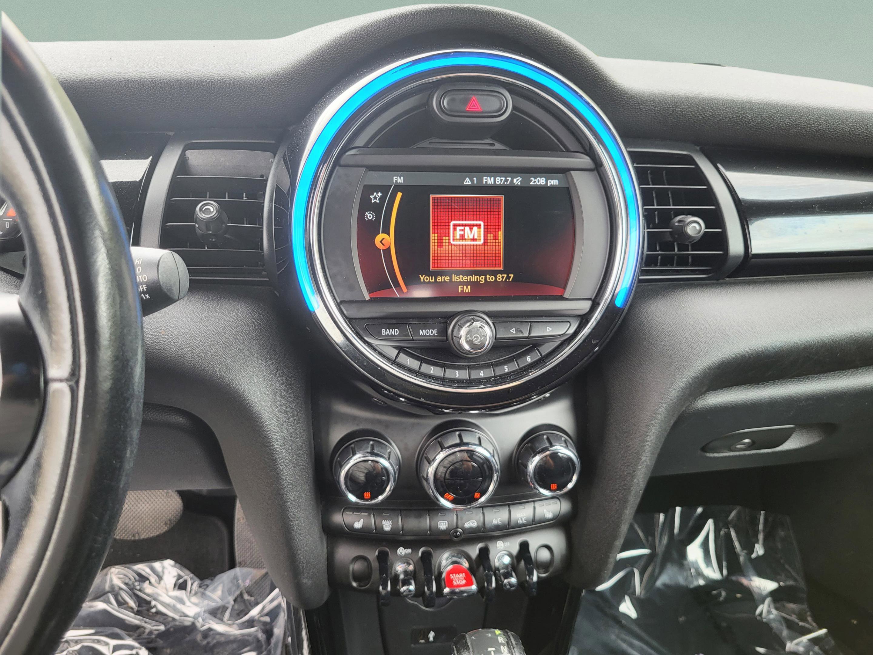 Used 2019 MINI Cooper Convertible w/ Premium Package image 43