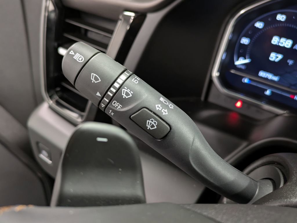 Used 2025 GMC Sierra 1500 AT4 w/ Technology Package image 18