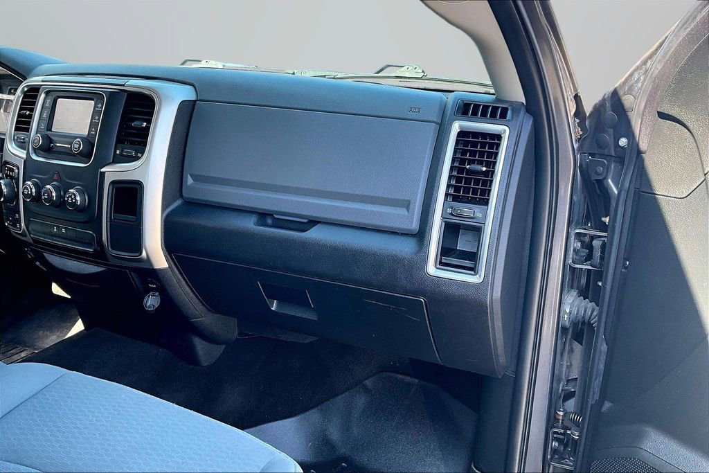 Used 2017 RAM 1500 Classic SLT AWD/4WD image 22