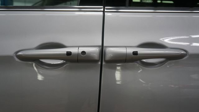 Used 2024 Chrysler Pacifica Touring-L image 77