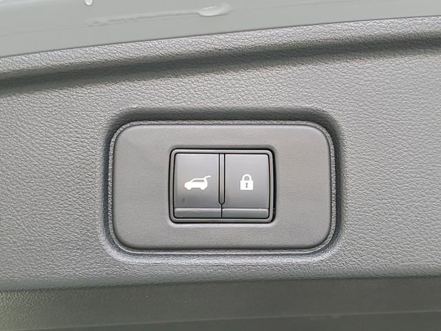 Used 2023 Nissan Pathfinder Platinum AWD/4WD image 11