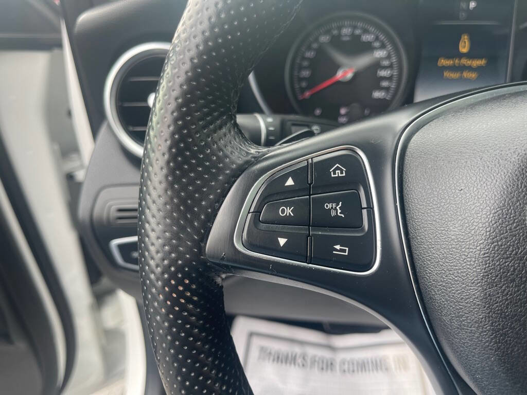 Used 2019 Mercedes-Benz GLC 300 4MATIC image 34