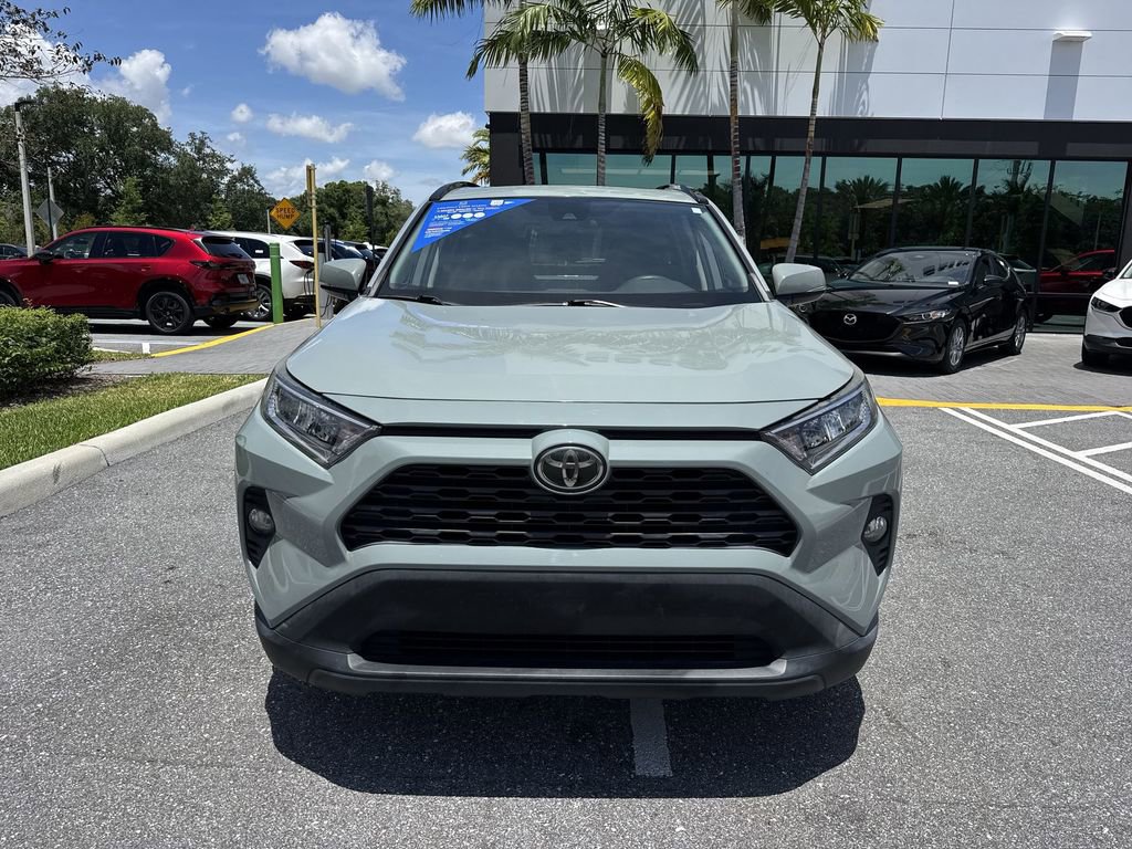 Used 2019 Toyota RAV4 XLE w/ Convenience Package FWD image 8