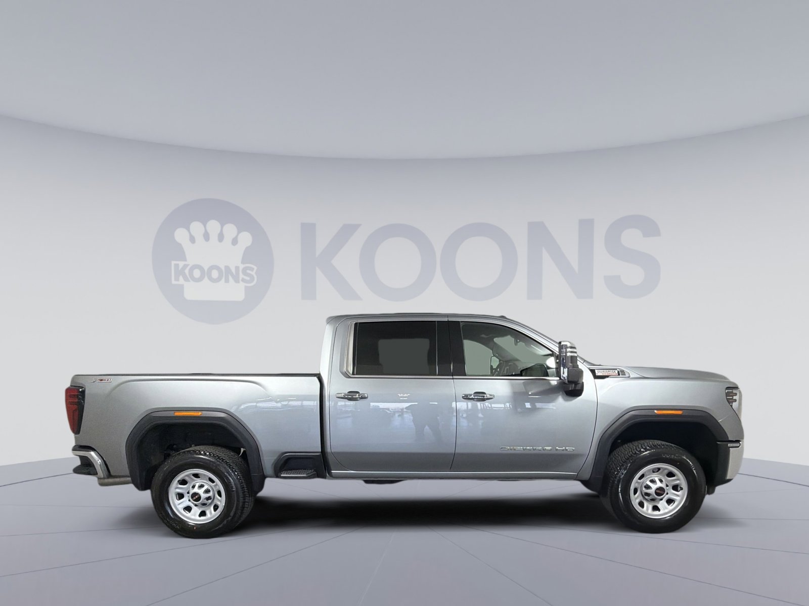 Used 2025 GMC Sierra 3500 SLT w/ SLT Convenience Package image 8