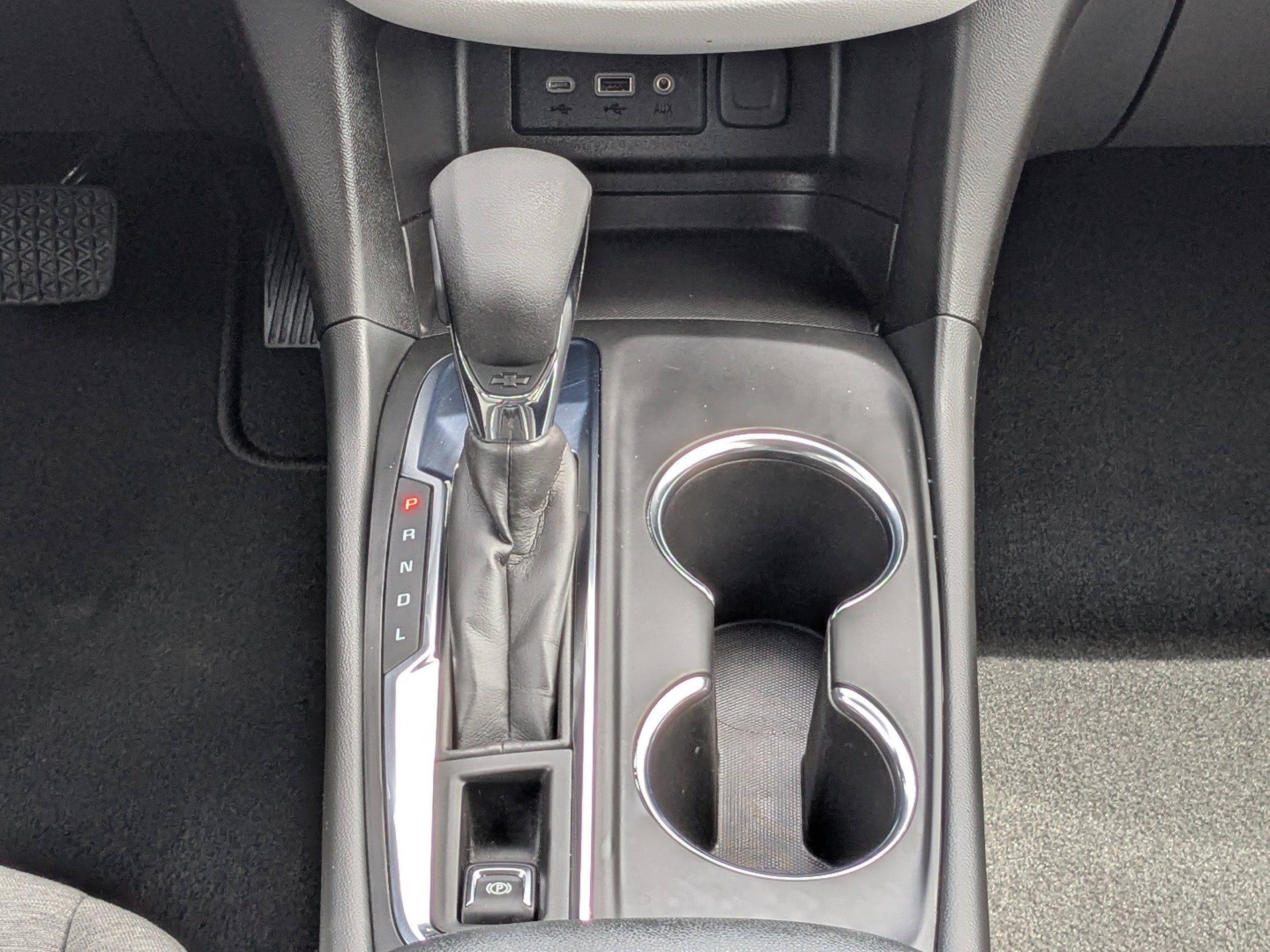 Used 2024 Chevrolet Equinox LS w/ LS Convenience Package image 19