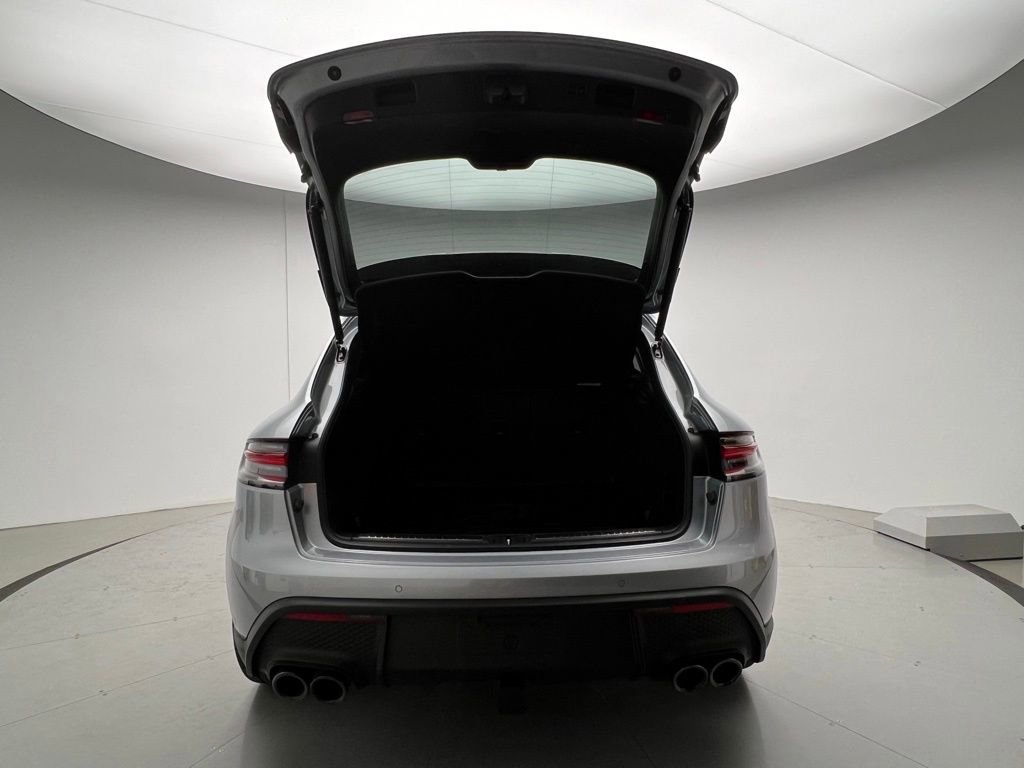 Certified 2025 Porsche Macan S AWD/4WD image 20