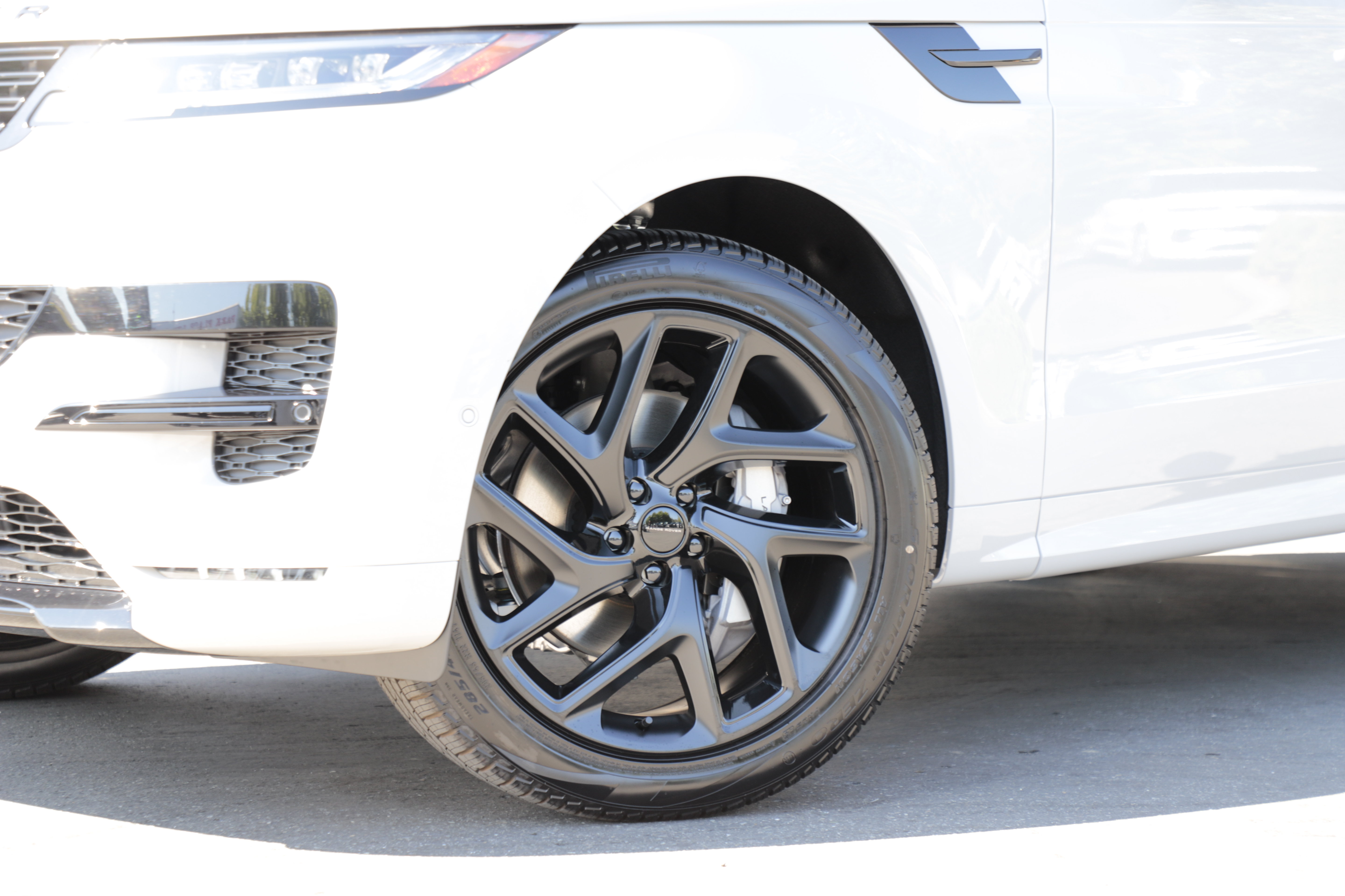 New 2026 Land Rover Range Rover Sport Dynamic SE AWD/4WD image 2