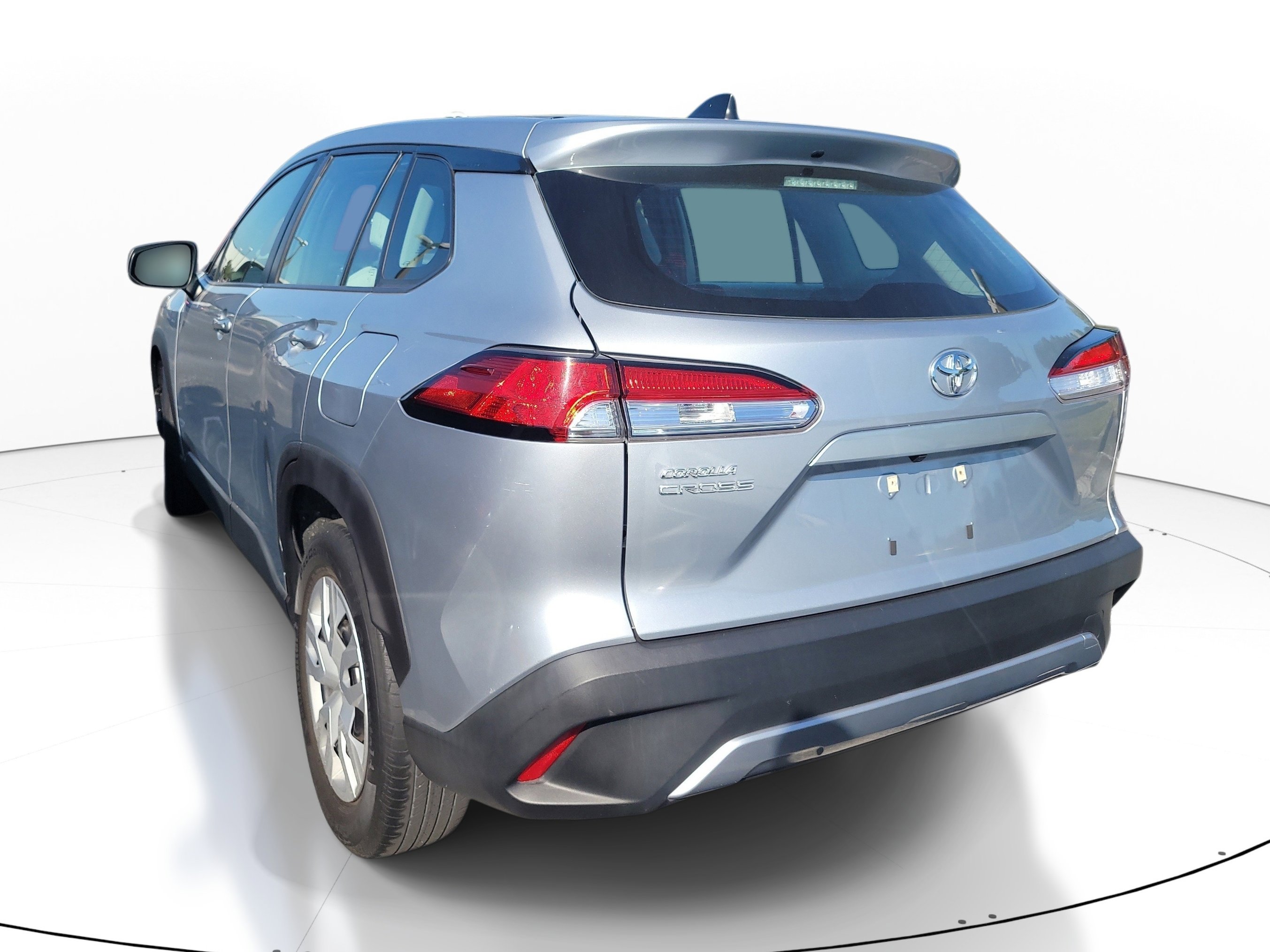 Used 2023 Toyota Corolla Cross L FWD image 5