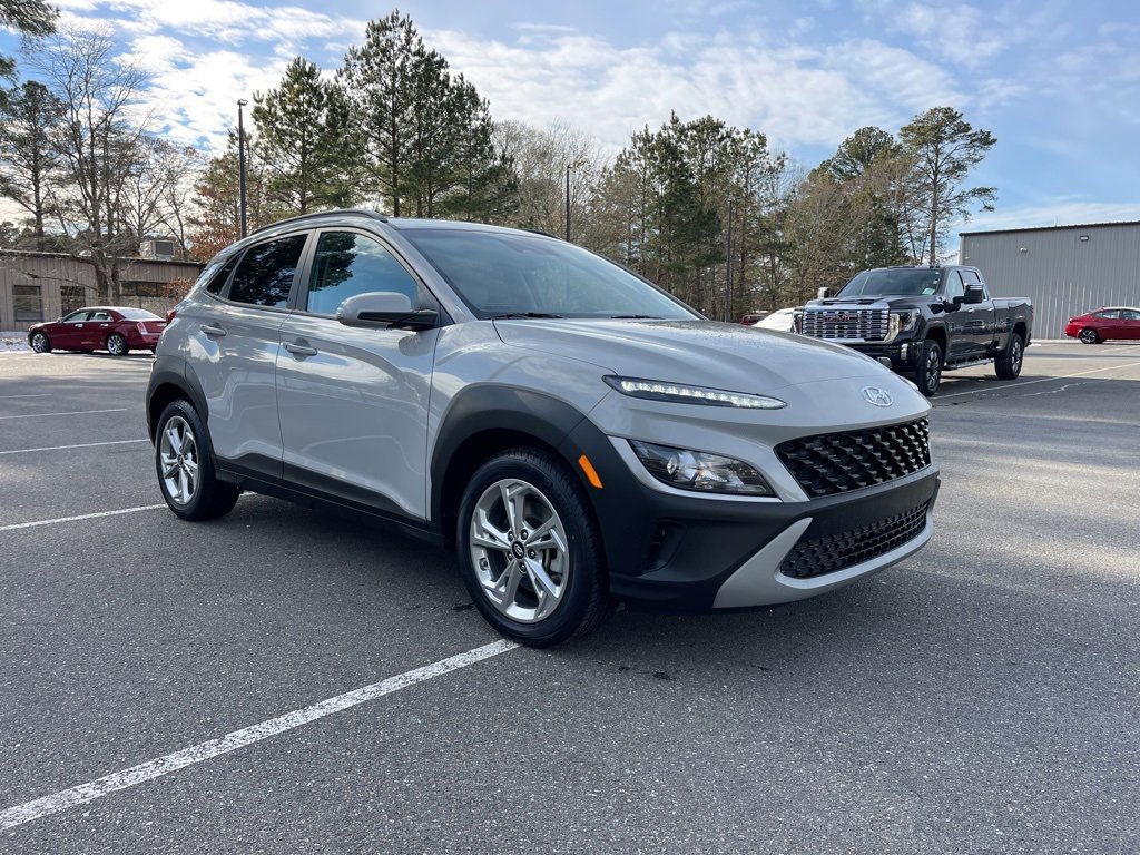 Used 2023 Hyundai Kona SEL w/ Cargo Package image 4