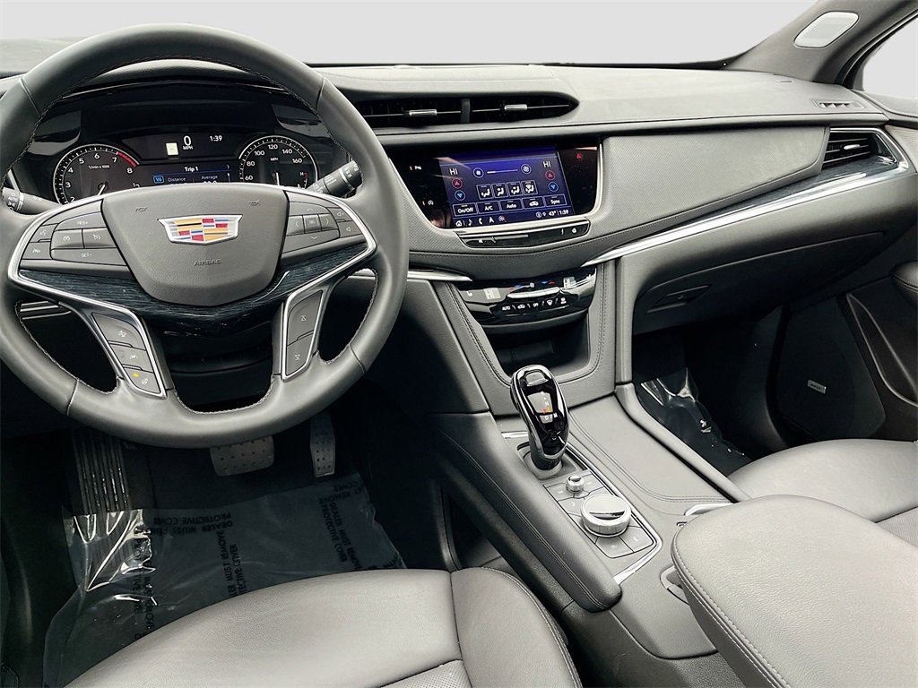 Certified 2025 Cadillac XT5 Premium Luxury image 24
