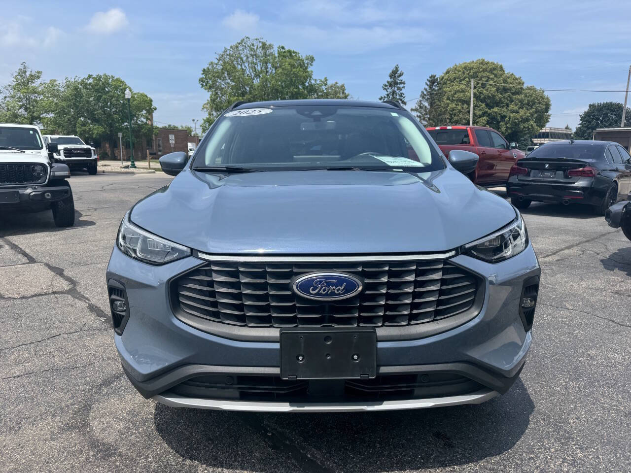 Used 2025 Ford Escape Platinum AWD/4WD image 6