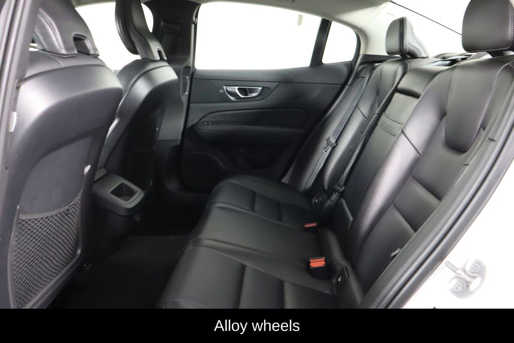 Used 2024 Volvo S60 B5 Core image 16