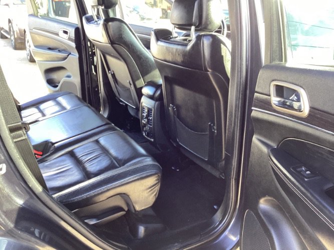 Used 2015 Jeep Grand Cherokee Limited w/ Trailer Tow Group IV image 7