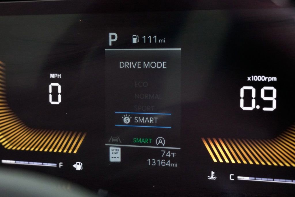 Used 2025 Kia Sorento S image 12