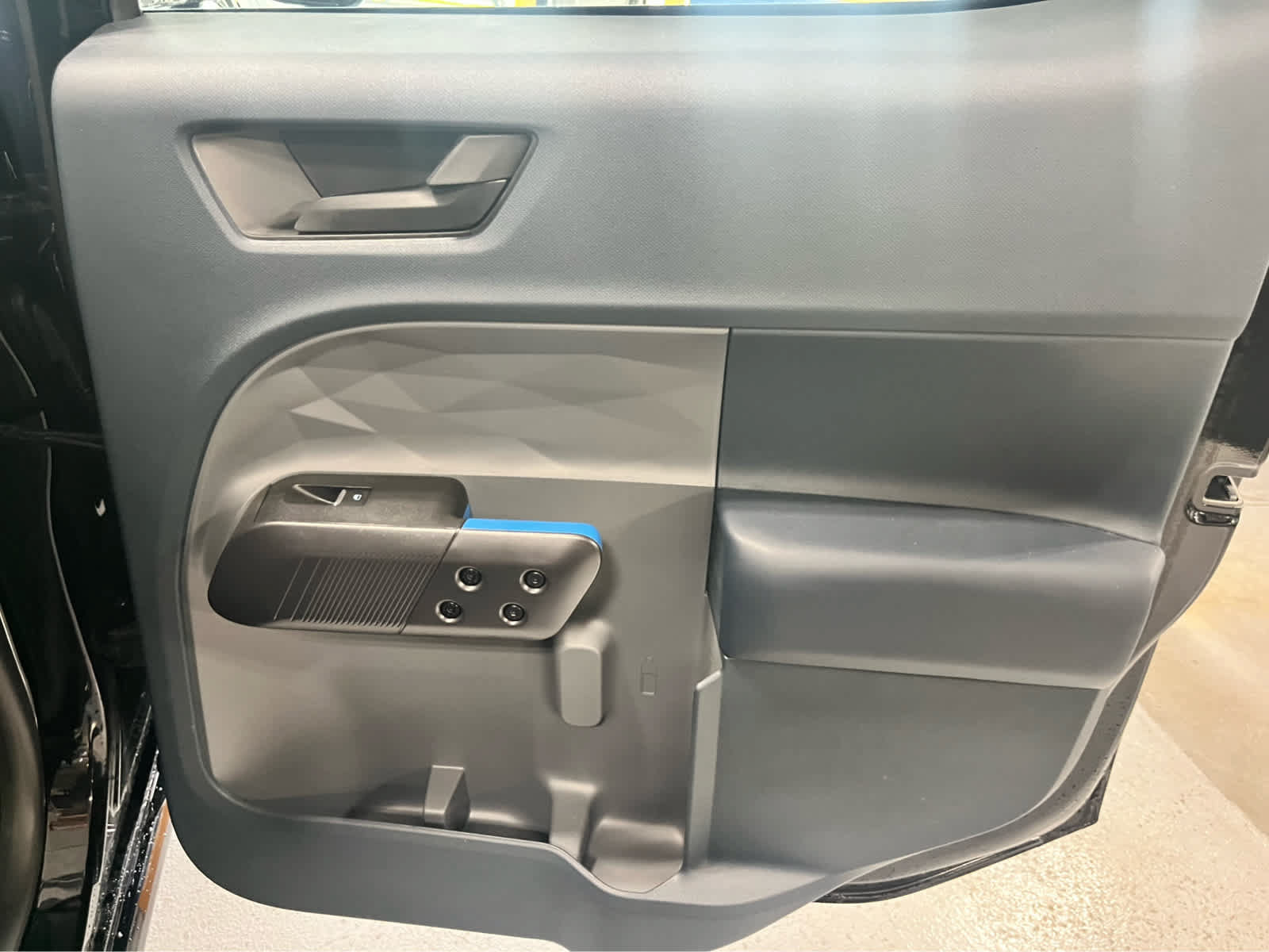 Certified 2025 Ford Maverick Lobo AWD/4WD image 46