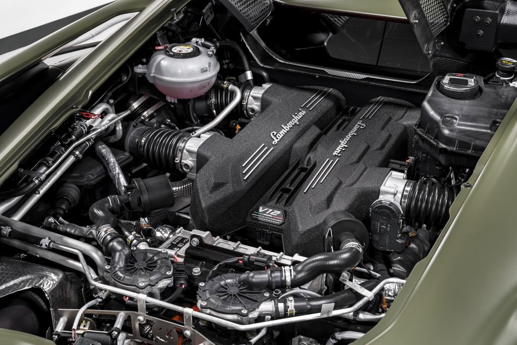Used 2025 Lamborghini Revuelto image 54