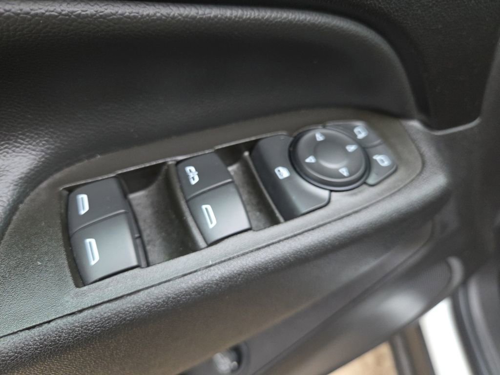 Certified 2024 Chevrolet Equinox LT w/ LPO, Floor Liner Package image 25