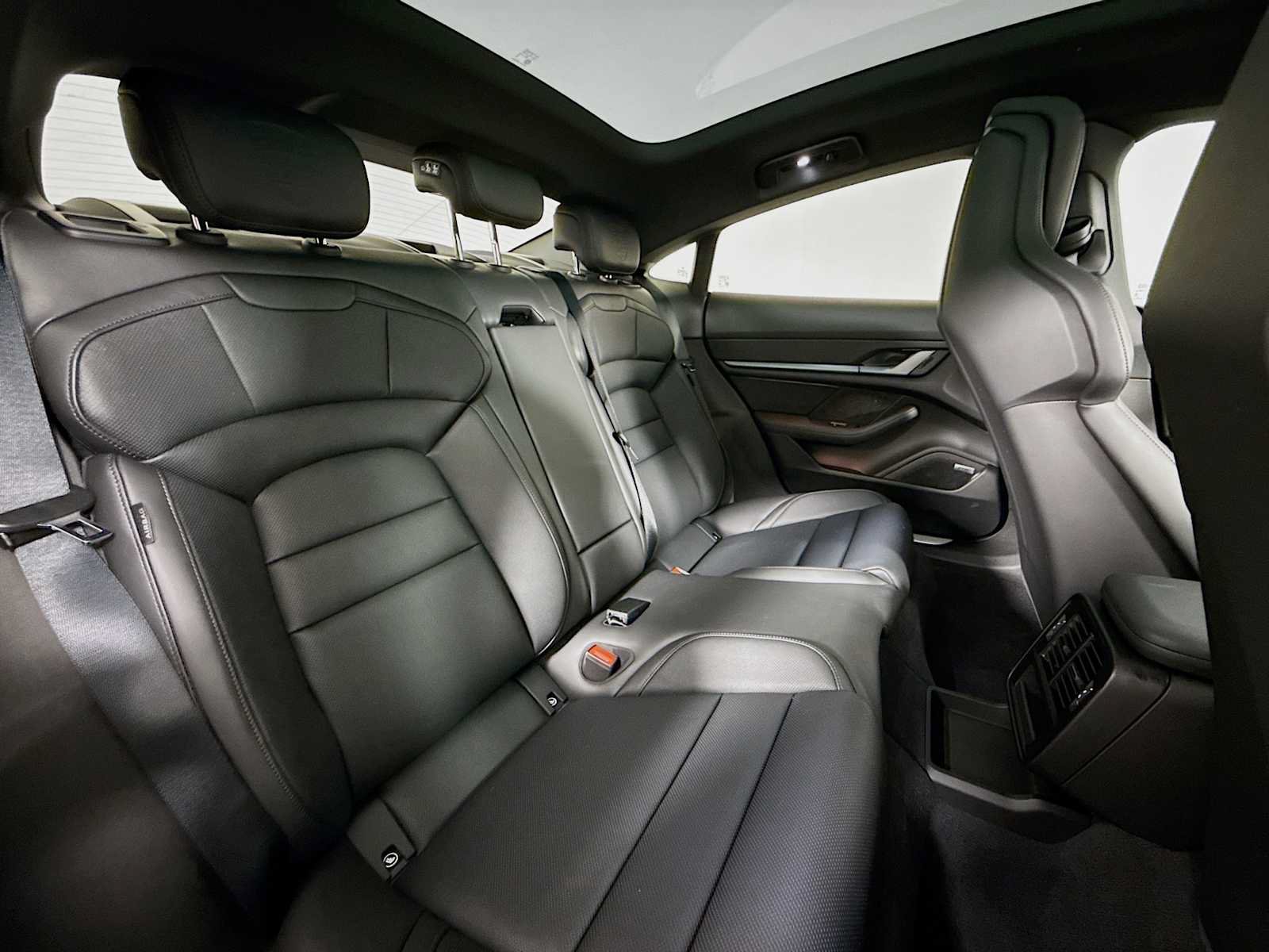 New 2026 Porsche Taycan 4S AWD/4WD image 27