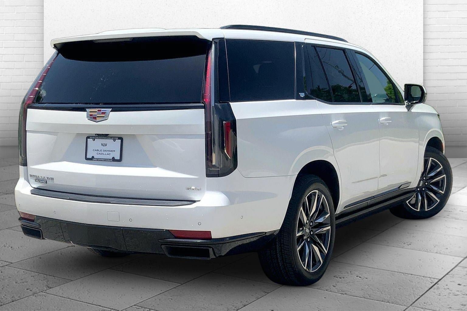 Certified 2022 Cadillac Escalade Sport Platinum w/ Heavy-Duty Trailer Package AWD/4WD image 14