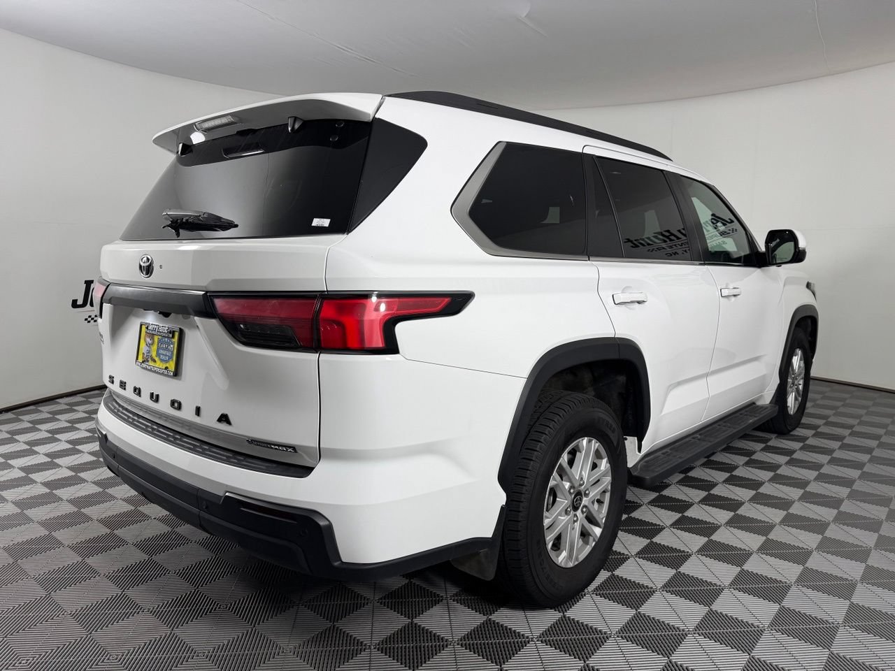 Used 2025 Toyota Sequoia SR5 AWD/4WD image 6