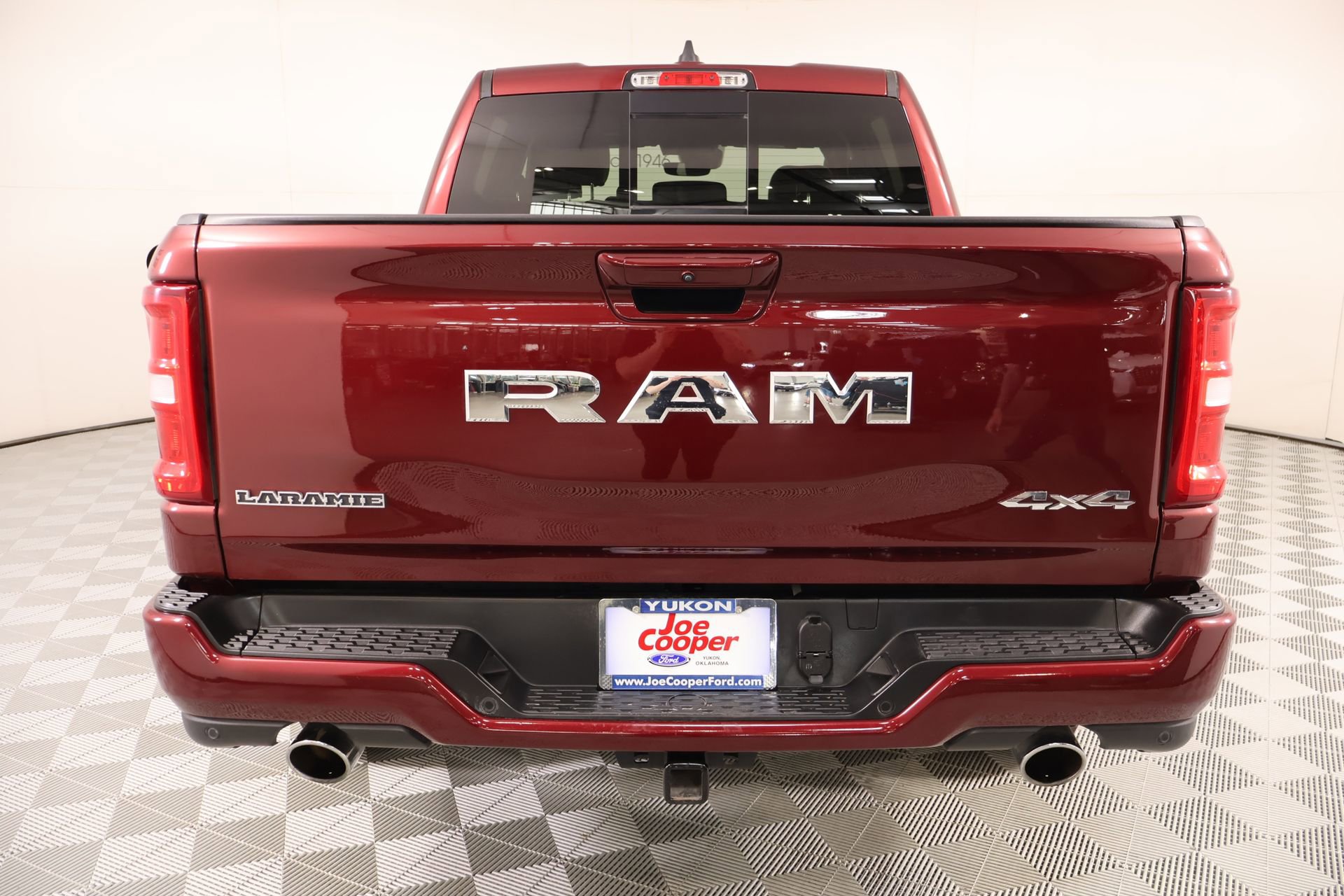 Used 2025 RAM 1500 Laramie AWD/4WD image 24