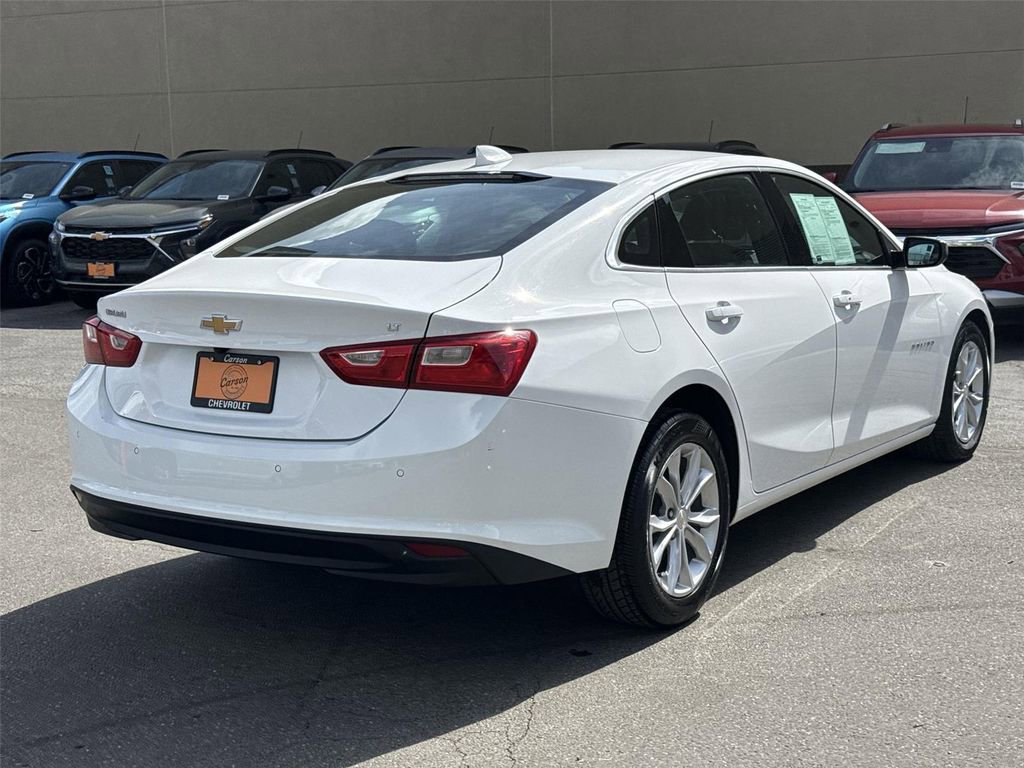 Used 2025 Chevrolet Malibu LT FWD image 3