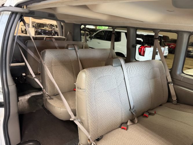 Used 2025 GMC Savana 3500 LT w/ LT Preferred Equipment Group RWD image 24