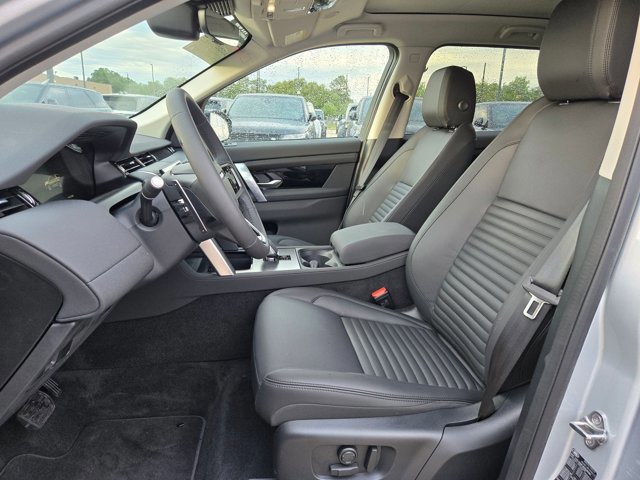 Used 2025 Land Rover Discovery Sport S image 17