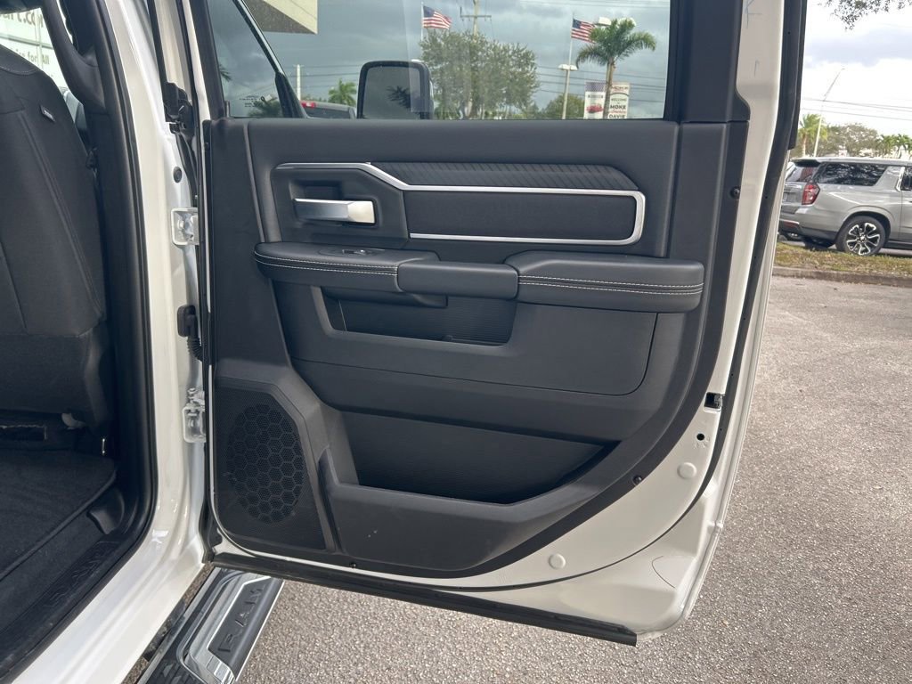 Used 2025 RAM 2500 Big Horn image 33