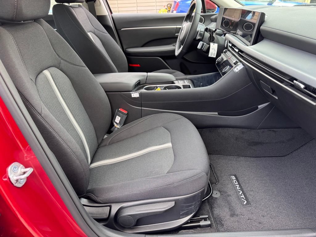 New 2026 Hyundai Sonata SEL FWD image 17