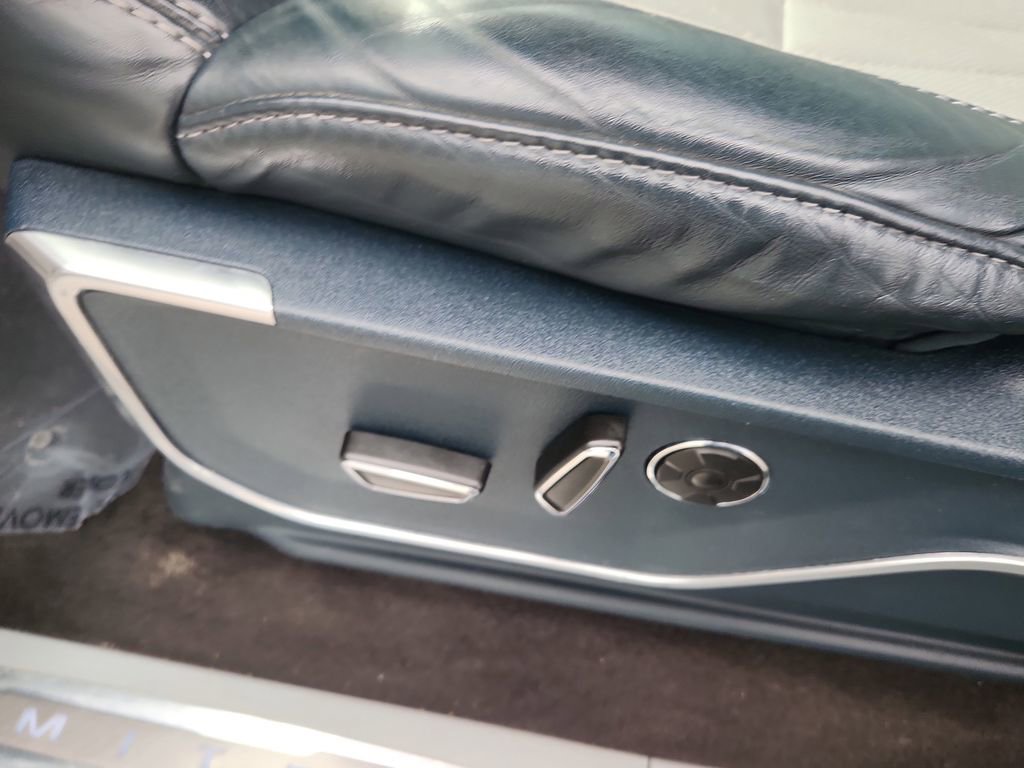 Used 2021 Ford F150 Limited image 8