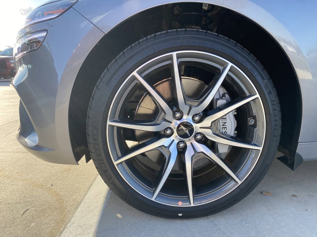 New 2025 Genesis G70 2.5T image 12