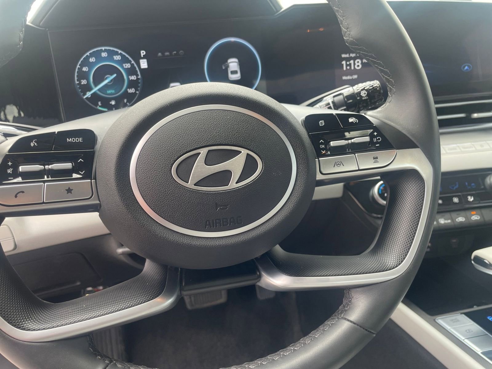 Used 2025 Hyundai Elantra Limited image 28