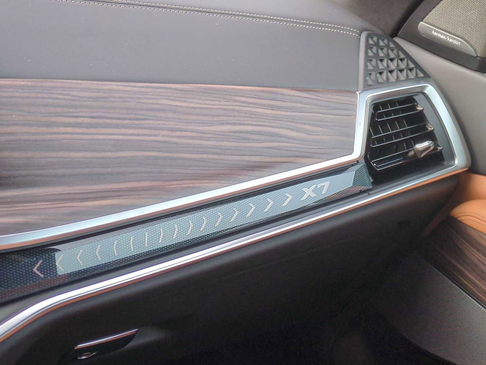 New 2026 BMW X7 xDrive40i w/ Executive Package image 38