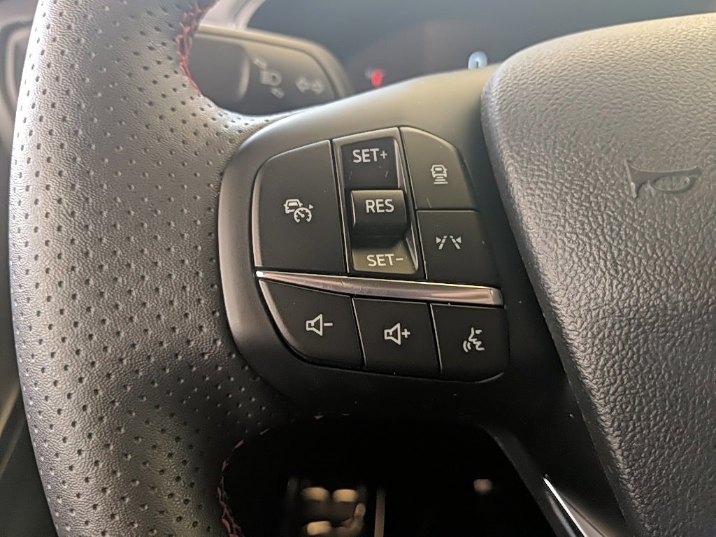 Certified 2024 Ford Escape ST-Line Select w/ Tech Pack #1 image 13