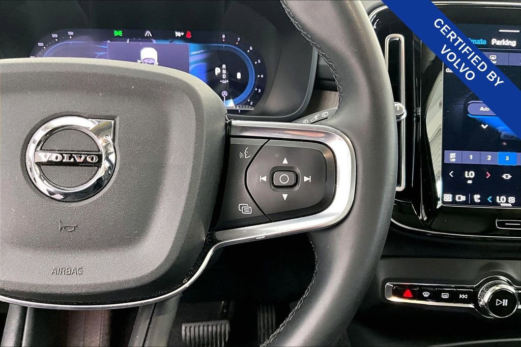 Certified 2023 Volvo XC40 B5 Ultimate w/ Protection Package Premier image 28