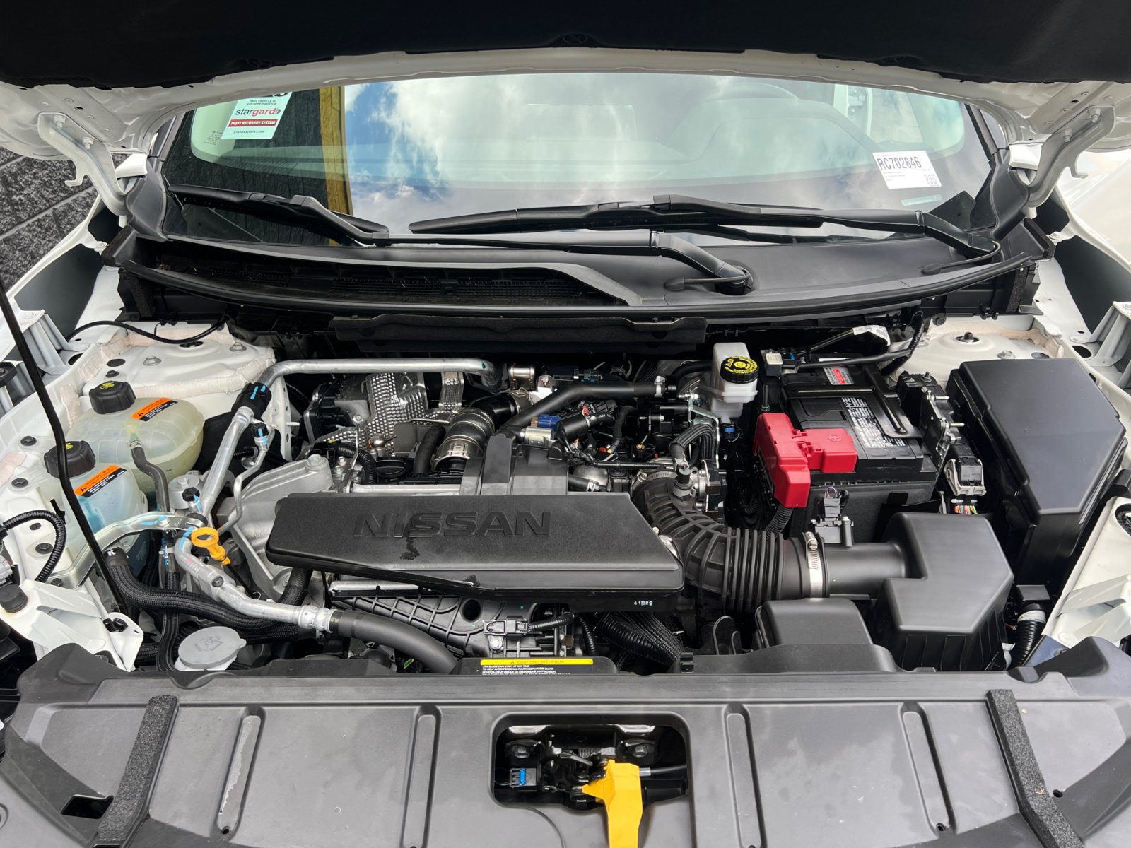 Used 2024 Nissan Rogue S FWD image 17