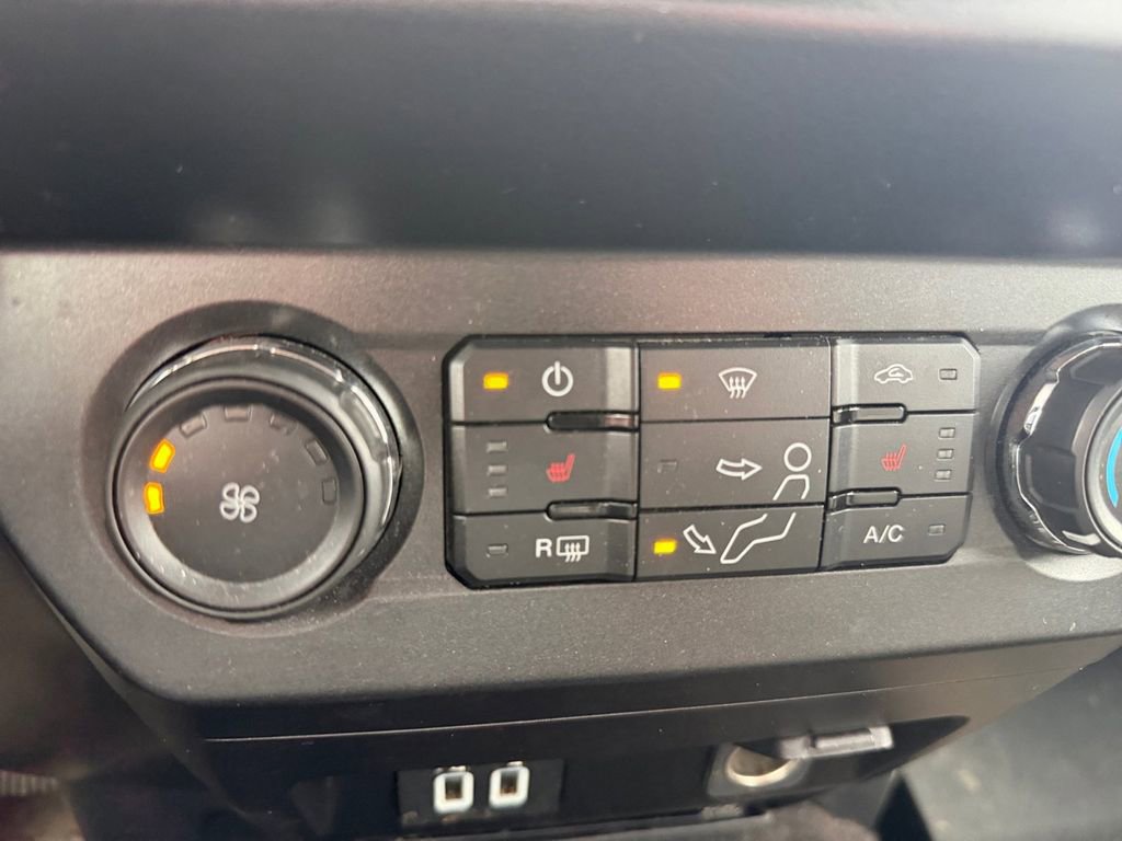 Used 2019 Ford F350 XLT w/ XLT Premium Package image 29