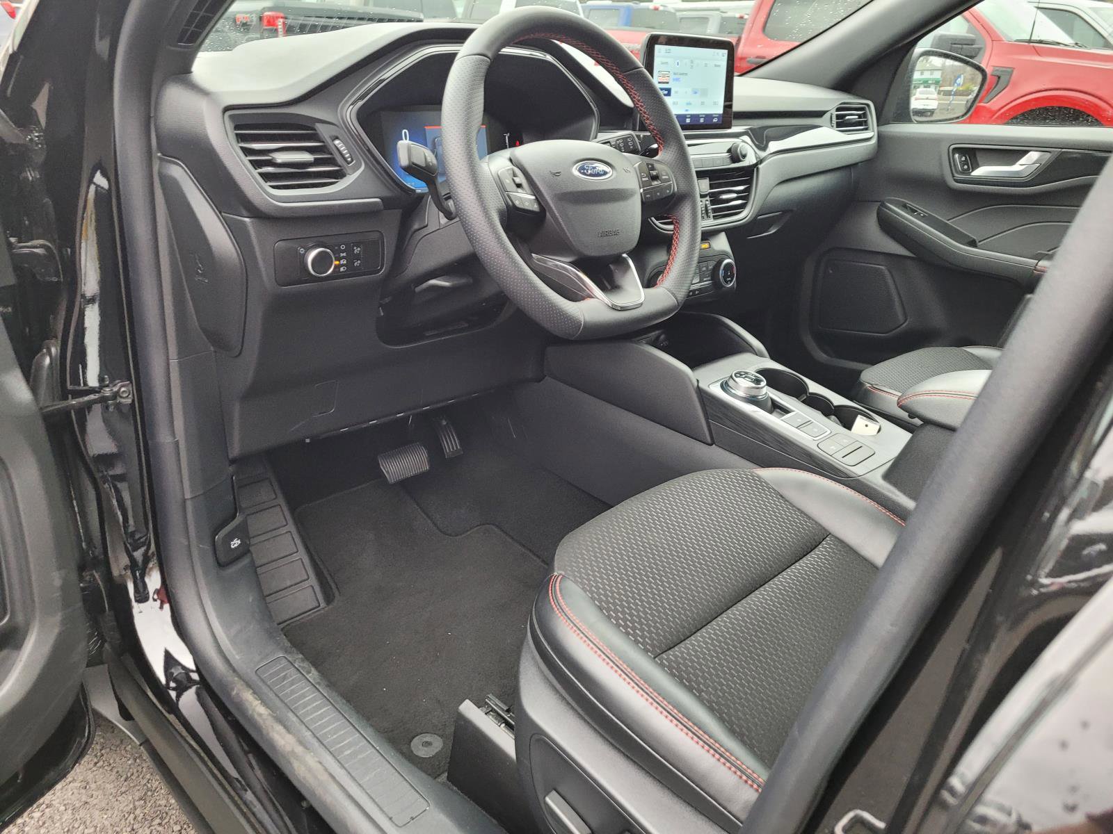 Used 2025 Ford Escape ST-Line AWD/4WD image 11