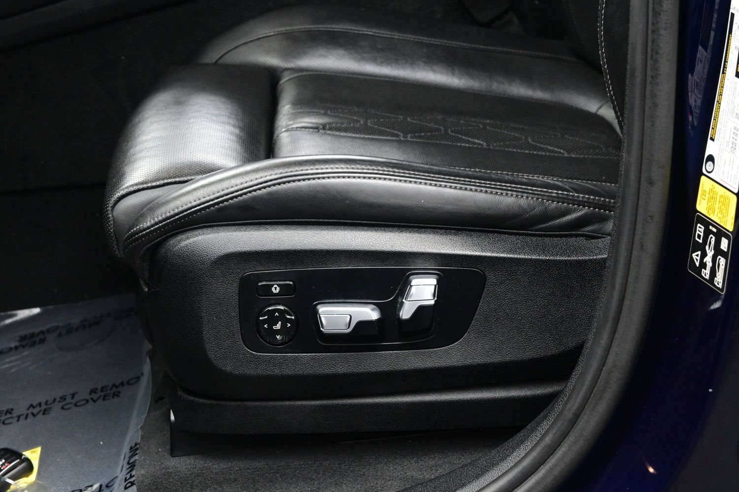 Used 2023 BMW X6 M50i w/ Executive Package AWD/4WD image 15
