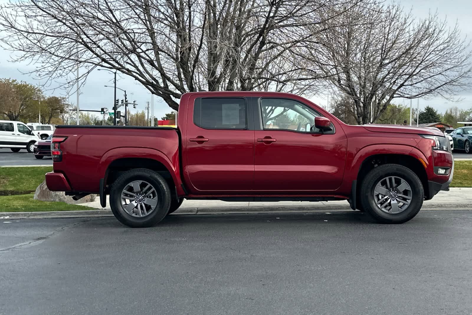 Used 2025 Nissan Frontier SV w/ SV Convenience Package image 8