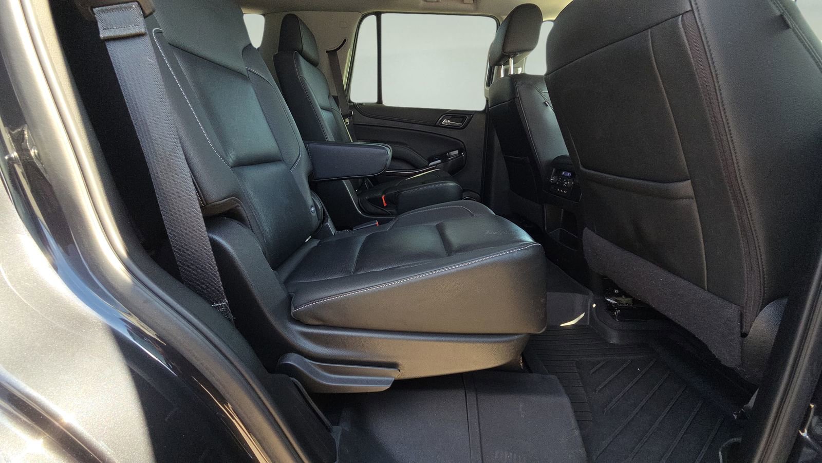 Used 2020 GMC Yukon SLT w/ Open Road Package image 14