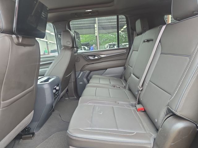 Used 2024 GMC Yukon XL Denali w/ Advanced Technology Package image 9