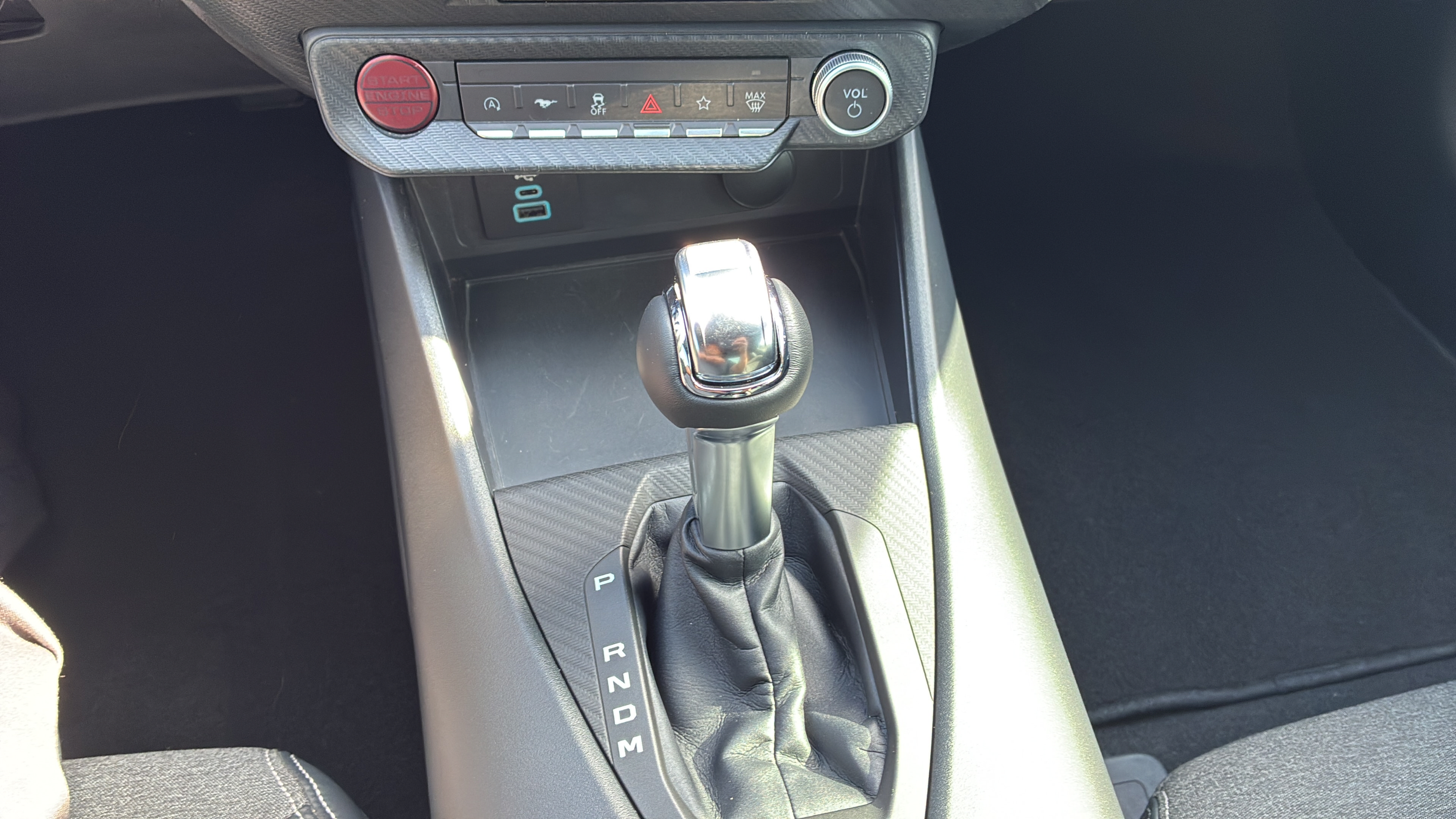 Used 2024 Ford Mustang GT RWD image 12